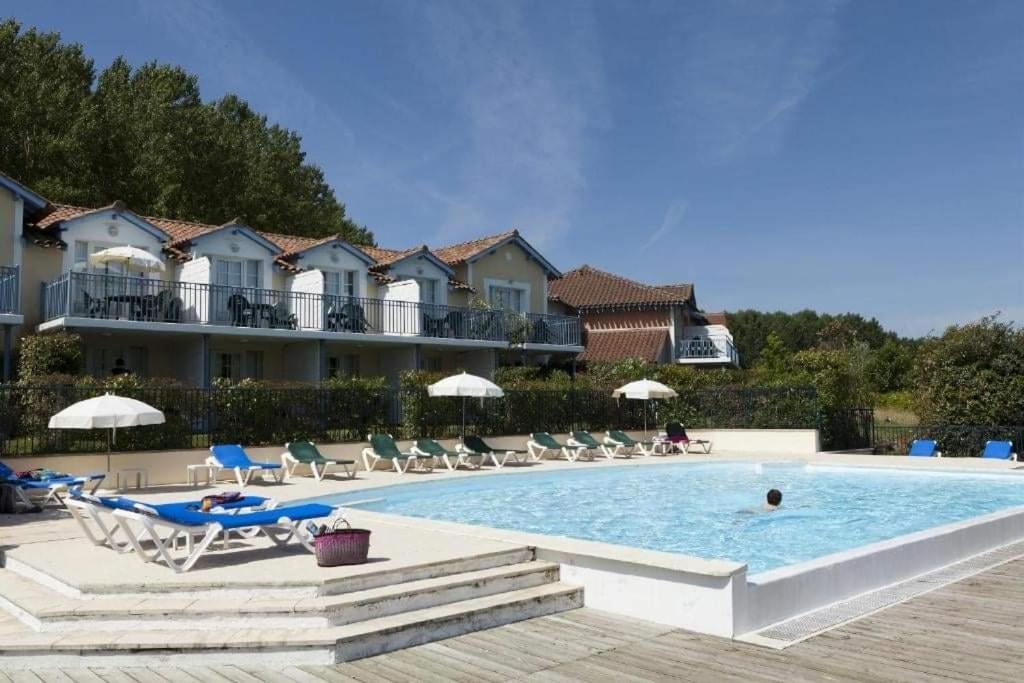 Appartement Au Calme Face Au Lac Marciac Luaran gambar